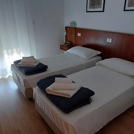 Helvetia Hotel 3*